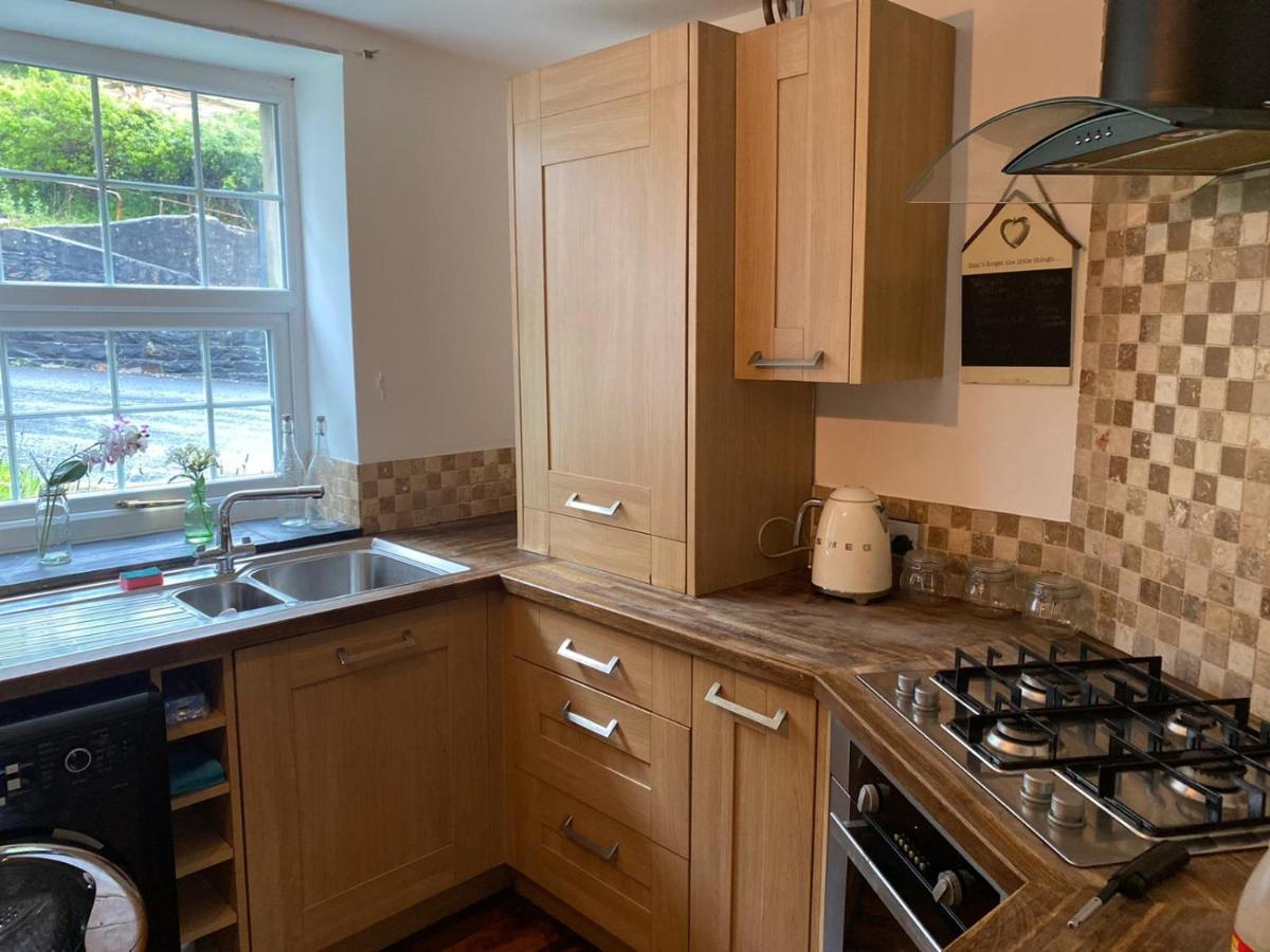 2-Bed Cottage In In Welsh Valley Nr Суонси Экстерьер фото